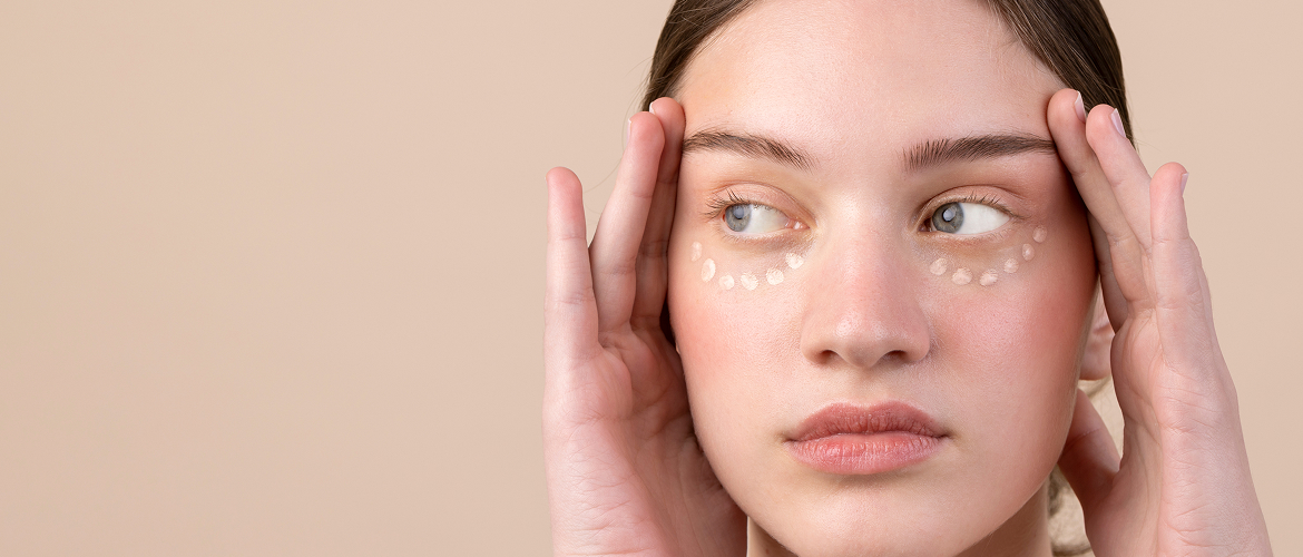 Как вернуть свежесть коже вокруг глаз: гид по ежедневному уходу