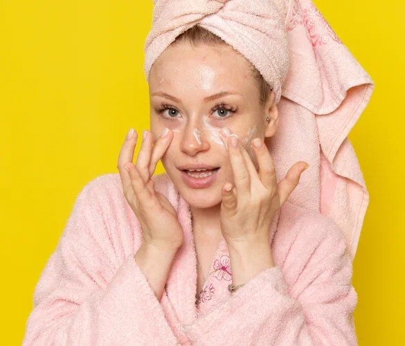Базовый уход за кожей лица: шпаргалка для начинающих