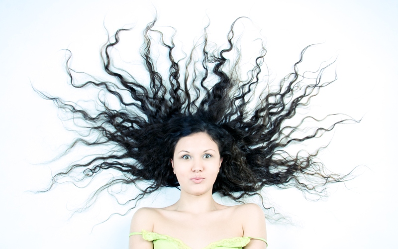 Врач Иванова: дефицит витаминов группы В может спровоцировать повышенную электризацию волос